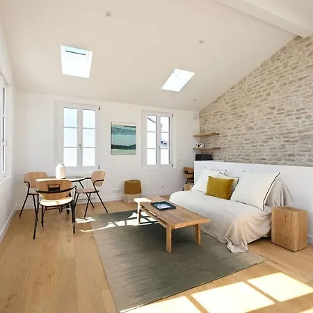 Holiday home 504 La Caractere Et Elegance