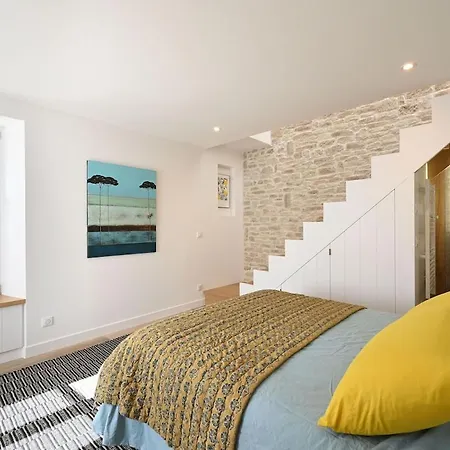 504 La Caractere Et Elegance