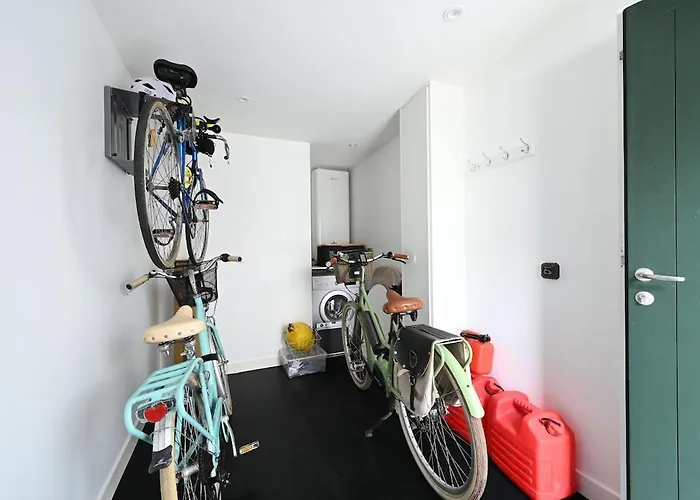 504 La Caractere Et Elegance